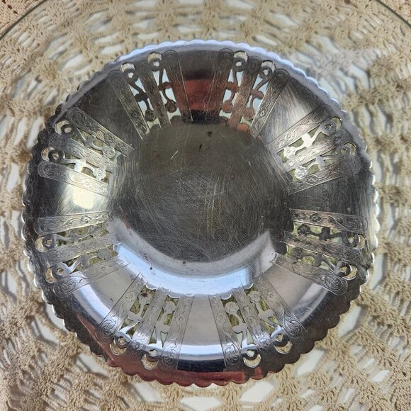 Vintage Rogers Evangeline Silver Plated Dish Scalloped Edge Trinket/Candy Dish - Picture 4 of 7